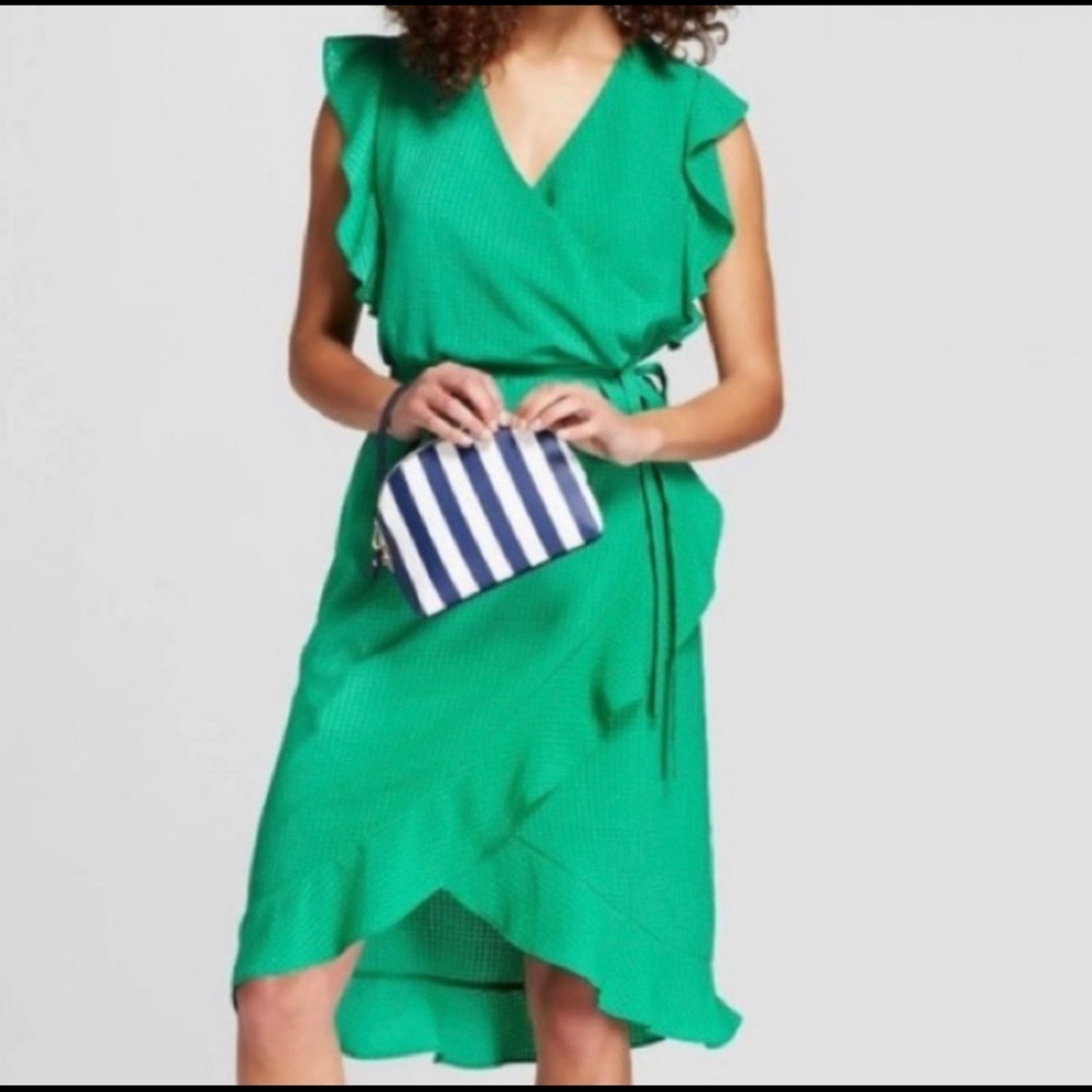 Green Knee Length Patterned Dress